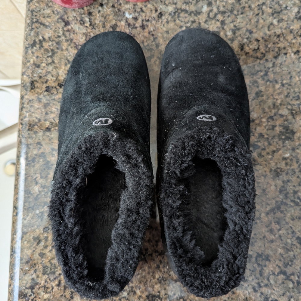 7.5M Women's, Merrell, Cozy Black & Fuzzy Mule/Clog